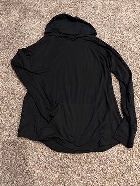 Zyia Men’s Black Lightweight Hooded Pullover